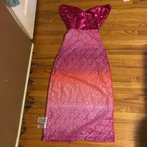 Flip sequin mermaid tail blanket